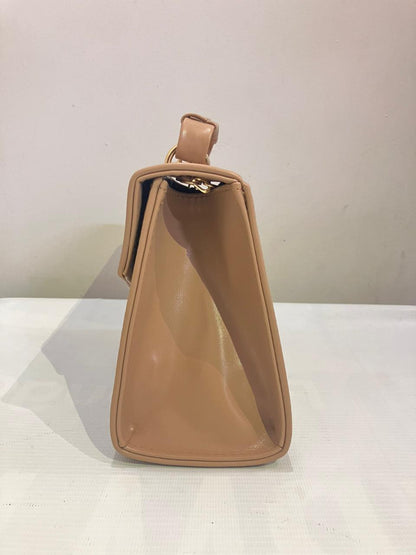 Structured Envelope Flap Handbag | Minimalist Top Handle Bag with Gold Chain Strap Abeeras Fashion
